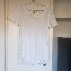 Maria Renio Large White Top with Crocheted back